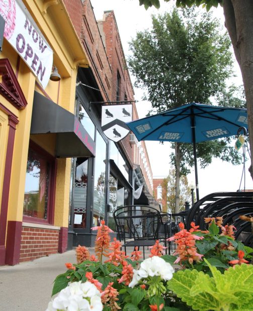 Restaurants on the Monticello square